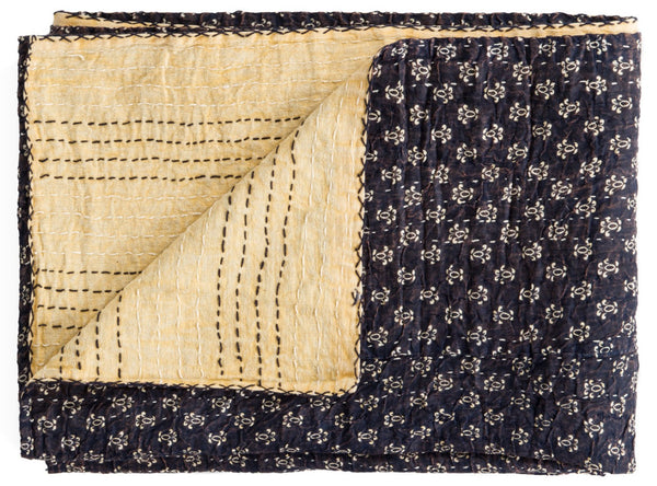 HomeRoots 50" X 70" Black & Ivory Quilted Floral Throw Blanket - Handcrafted Comfort for Any Space 544549