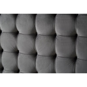 Homeroots Gray Solid Wood Queen Tufted Upholstered Velvet Bed Grey,Velvet Velvet 544754