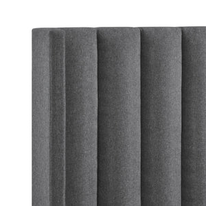 HomeRoots Gray Tufted Linen Queen Bed Frame – Elegant Upholstered Design for Modern Bedrooms, Durable & Cozy 544837