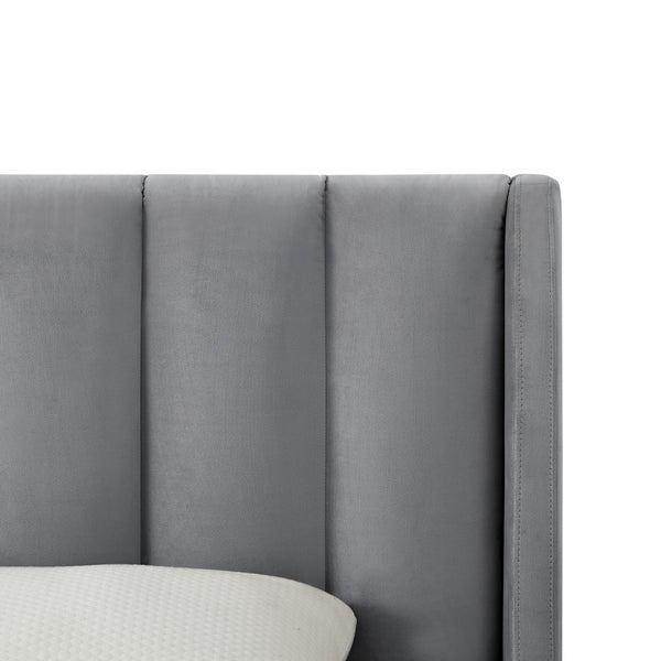 Homeroots Gray Solid Wood King Tufted Upholstered Velvet Bed Frame Grey Velvet 544851