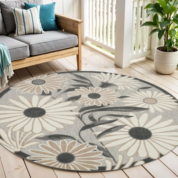 HomeRoots 5' Beige and Gray Round Floral Area Rug – Durable, Easy-Care Indoor/Outdoor Accent for Any Space 545007