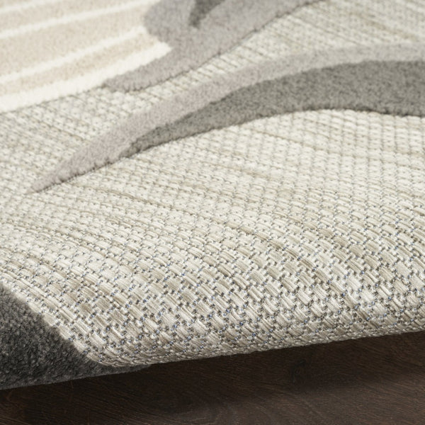 HomeRoots 5' Beige and Gray Round Floral Area Rug – Durable, Easy-Care Indoor/Outdoor Accent for Any Space 545007