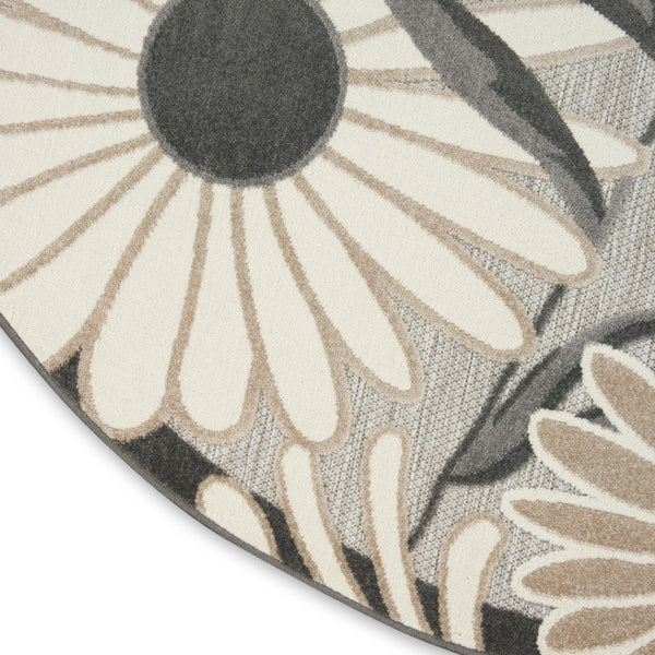 HomeRoots 5' Beige and Gray Round Floral Area Rug – Durable, Easy-Care Indoor/Outdoor Accent for Any Space 545007