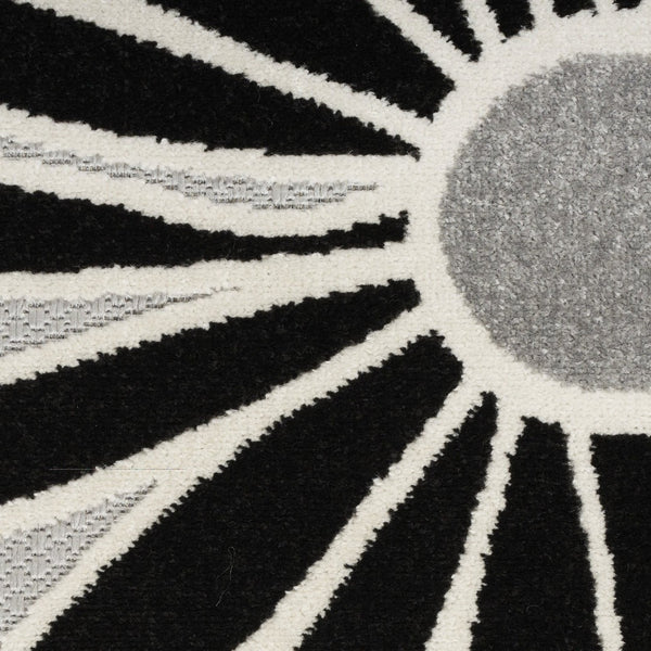 HomeRoots 5' Stylish Black and White Floral Round Area Rug - Durable, Easy-Clean, Indoor/Outdoor Versatility 545010