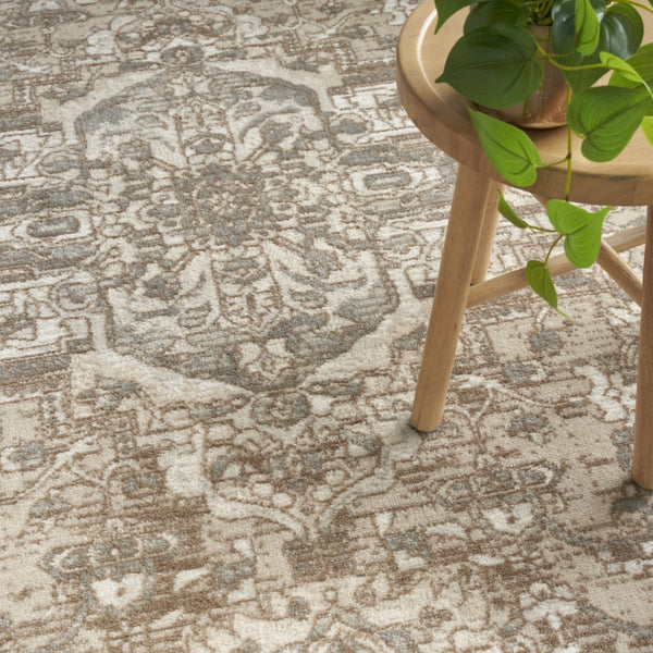 HomeRoots 5' Beige and Ivory Medallion Area Rug - Power-Loomed, Vintage Distressed Finish for Timeless Elegance 5' X 7' 545118