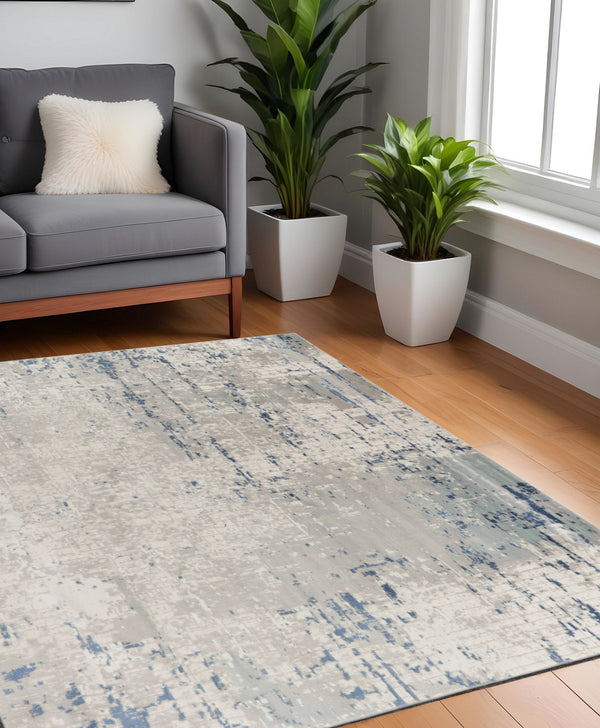 Homeroots 5' Gray And Ivory Square Abstract Power Loom Area Rug  Polypropylene,Polyester 545196