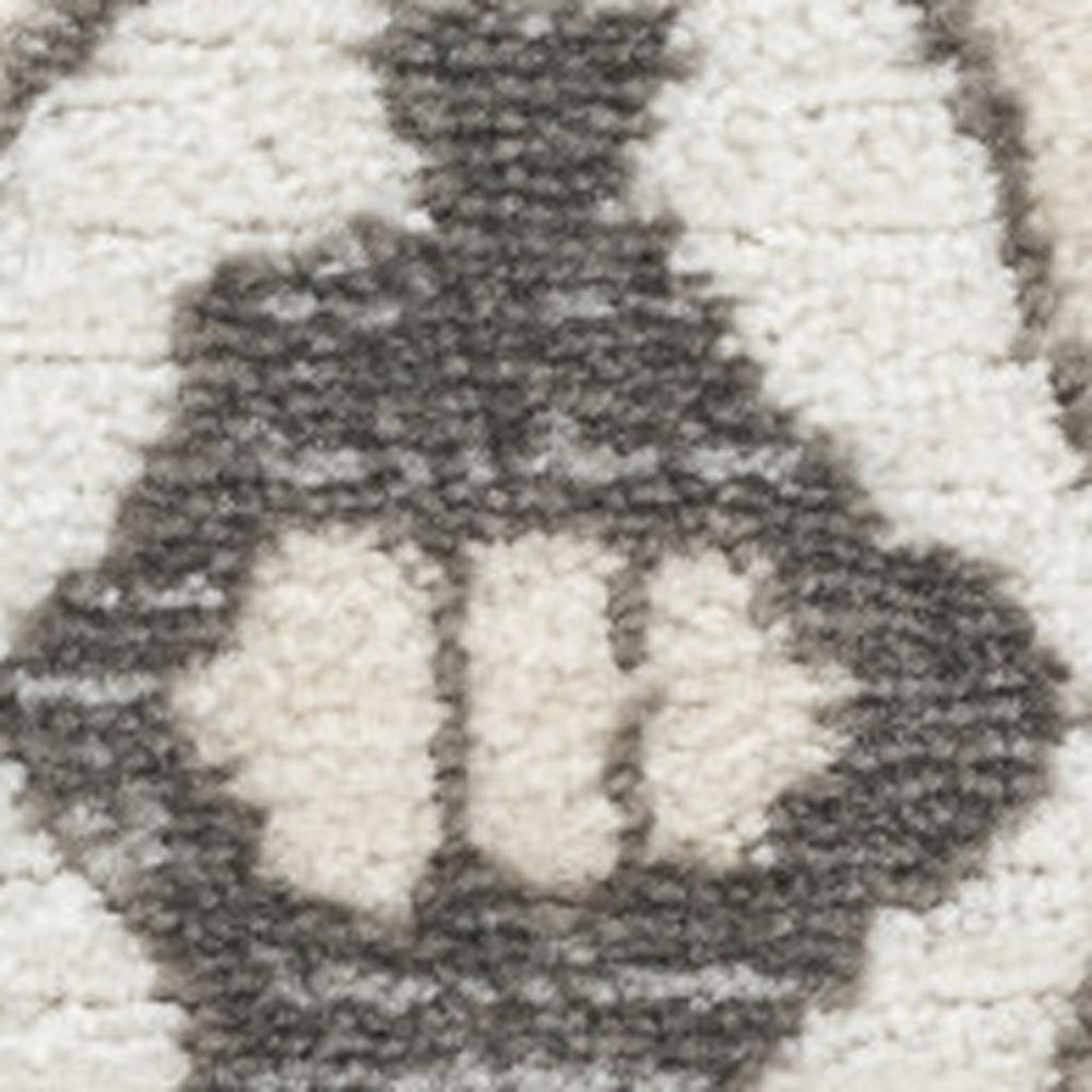 HomeRoots 8' Gray and Ivory Medallion Area Rug - Timeless Distressed Design for Classic Home Elegance 8' X 10' 545208