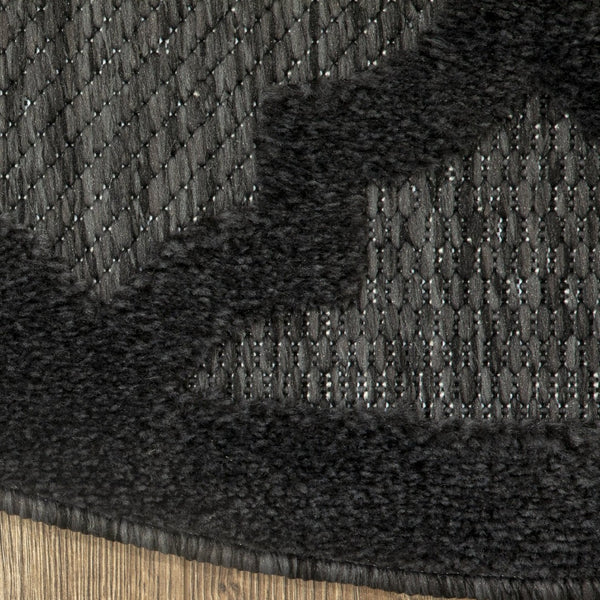 HomeRoots 10' Charcoal and Black Round Trellis Rug - Durable Outdoor & Indoor Area Rug for Style & Versatility 545218