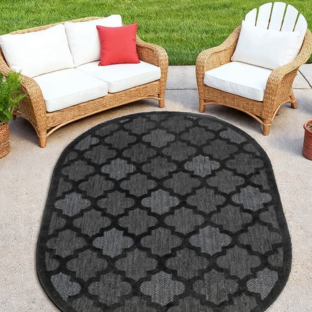 HomeRoots 6' Charcoal and Black Trellis Area Rug - Durable, Elegant Oval Design for Indoor & Outdoor Use 545225
