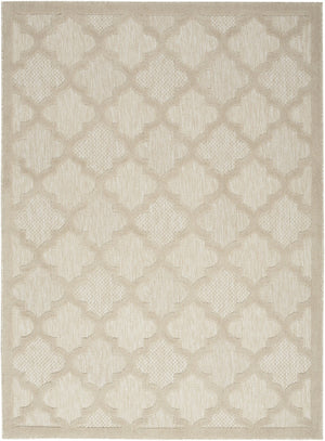 HomeRoots 6' Cream and Beige Trellis Area Rug - Versatile Indoor/Outdoor Design for Elegant Spaces, 6' x 9' 545231