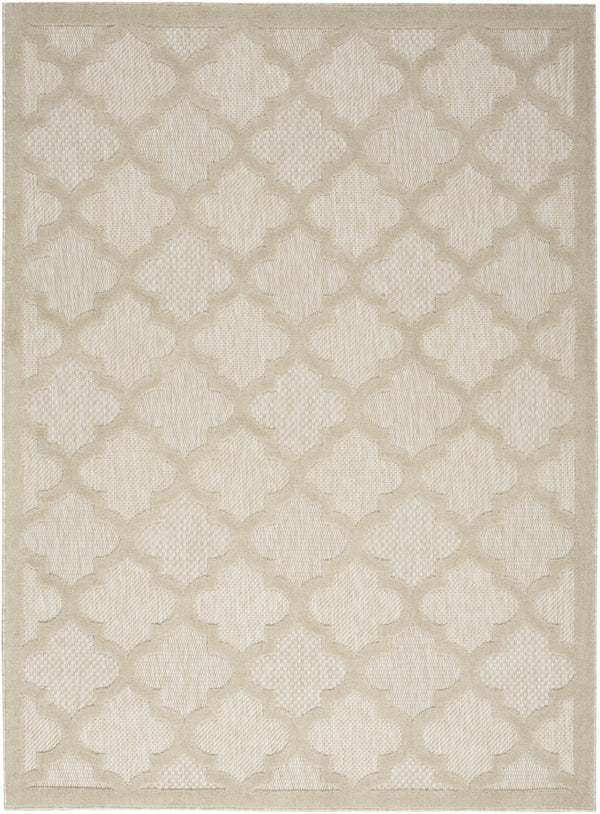 HomeRoots 6' Cream and Beige Trellis Area Rug - Versatile Indoor/Outdoor Design for Elegant Spaces, 6' x 9' 545231