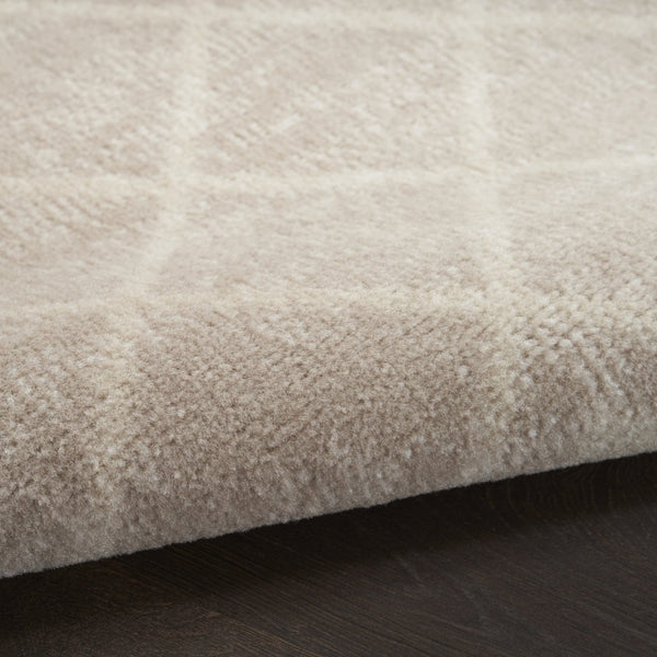 HomeRoots 8' Elegant Beige and Ivory Moroccan Area Rug - Power Loomed for Durable, Easy-Care Style in Any Room 8' X 10' 545300