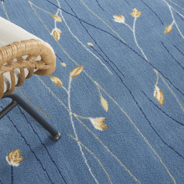 Homeroots 7' X 10' Blue And Beige Floral Power Loom Area Rug  Polypropylene 545318