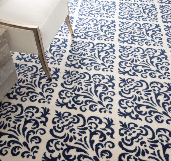 HomeRoots 8' Blue and White Damask Area Rug – Timeless Elegance for Your Living Space and Dining Areas 8' Round 545350