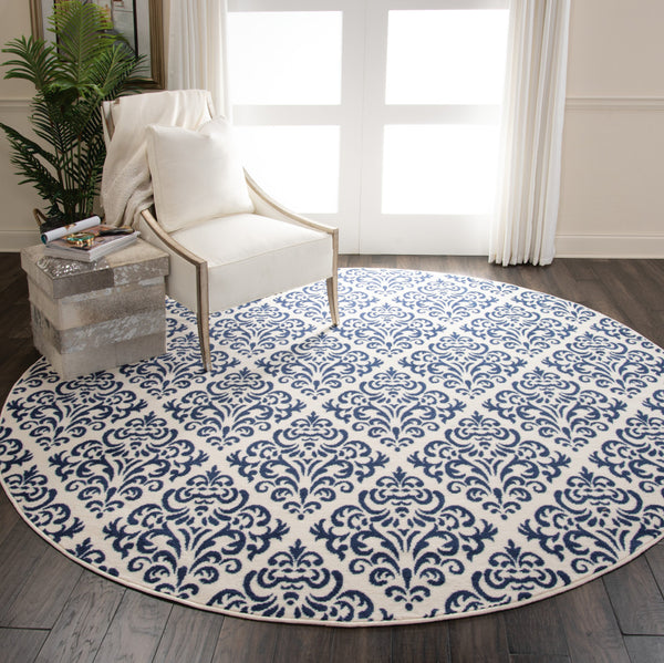 Homeroots 8' Blue And White Round Damask Power Loom Area Rug  Polypropylene 545350