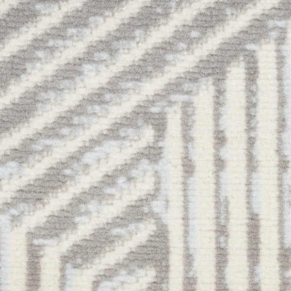 Homeroots 5' X 7' Gray And Ivory Geometric Power Loom Area Rug  Polypropylene 545380