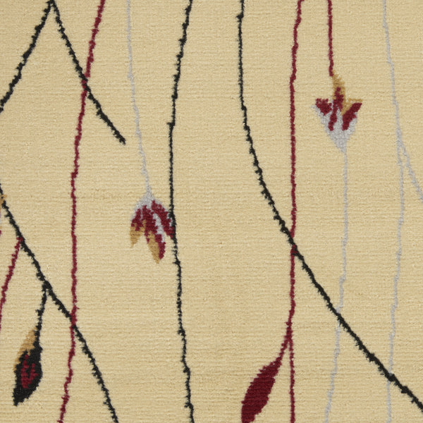 Homeroots 5' X 7' Red And Ivory Floral Power Loom Area Rug  Polypropylene 545397