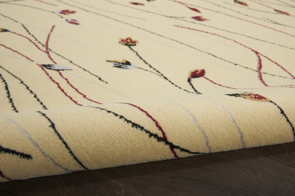 Homeroots 5' X 7' Red And Ivory Floral Power Loom Area Rug  Polypropylene 545397