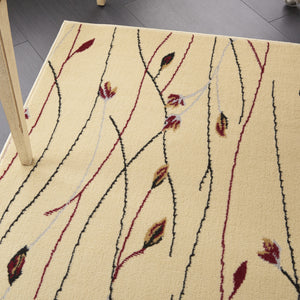 Homeroots 5' X 7' Red And Ivory Floral Power Loom Area Rug  Polypropylene 545397