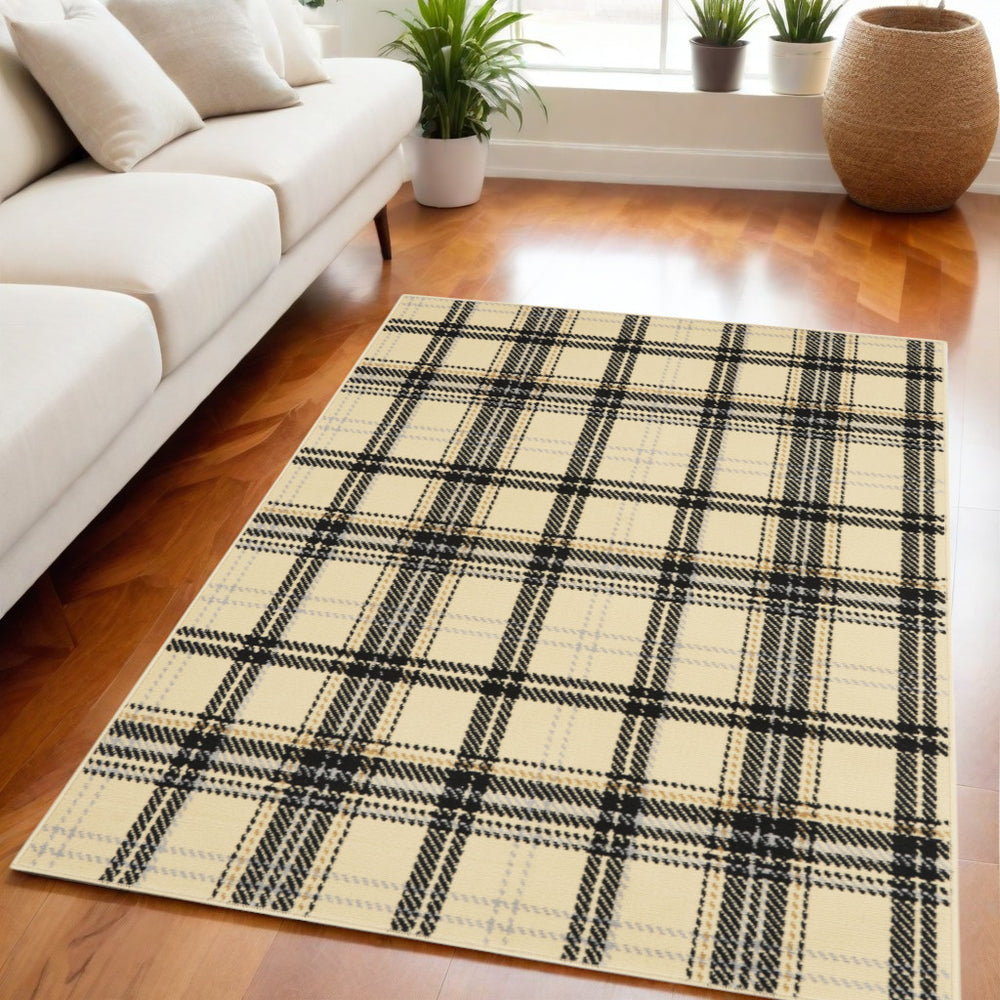 Homeroots 5' X 7' Beige And Black Plaid Power Loom Area Rug  Polypropylene 545399