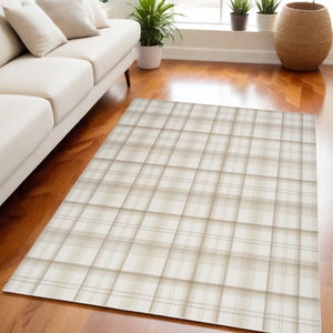 Homeroots 5' X 7' Beige And Ivory Plaid Power Loom Area Rug  Polypropylene 545406