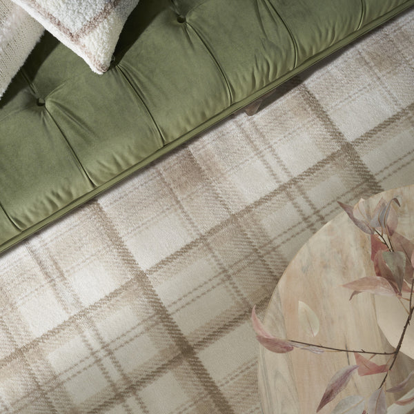 Homeroots 5' X 7' Beige And Ivory Plaid Power Loom Area Rug  Polypropylene 545406