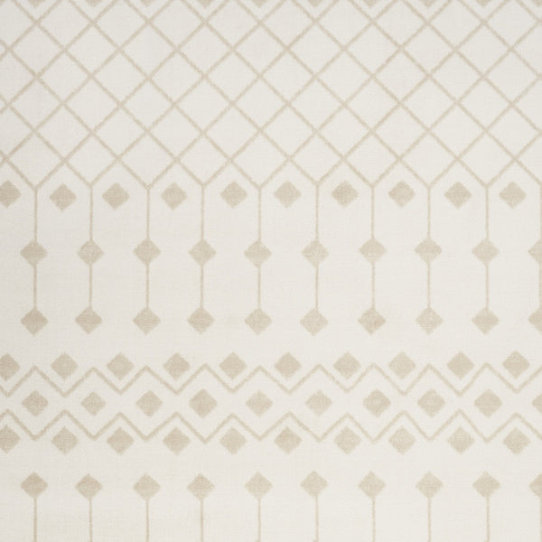 Homeroots 5' X 7' Beige And Ivory Moroccan Power Loom Area Rug  Polypropylene 545417