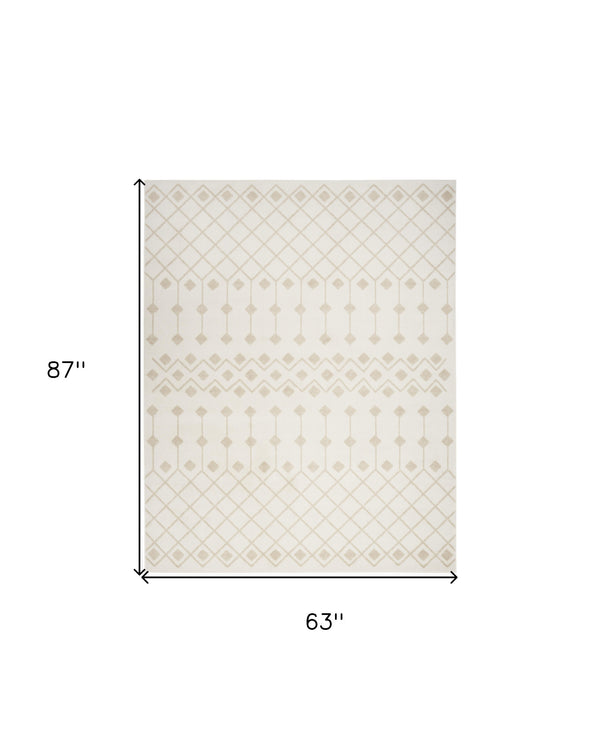 Homeroots 5' X 7' Beige And Ivory Moroccan Power Loom Area Rug  Polypropylene 545417
