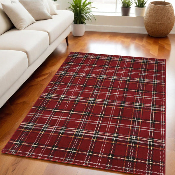 Homeroots 5' X 7' Red And Black Plaid Power Loom Area Rug  Polypropylene 545428