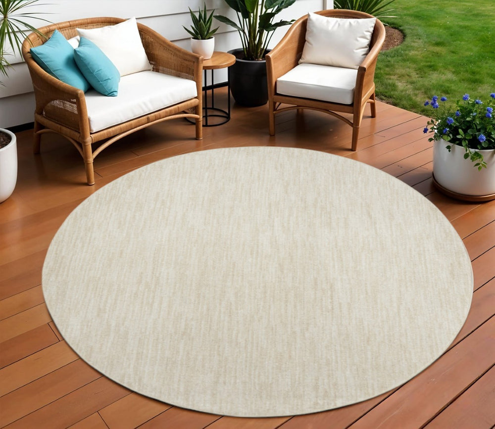HomeRoots 10' Beige and Ivory Round Area Rug - Stylish Indoor/Outdoor Geometric Design for Any Space 545483