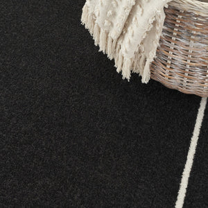 HomeRoots 6' X 9' Black and Ivory Indoor-Outdoor Area Rug - Durable, Stylish, Versatile for Every Space! 545490