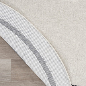 HomeRoots 8' Ivory and Black Round Rug - Weather-Resistant, Stylish Indoor & Outdoor Area Rug for Any Space 545534