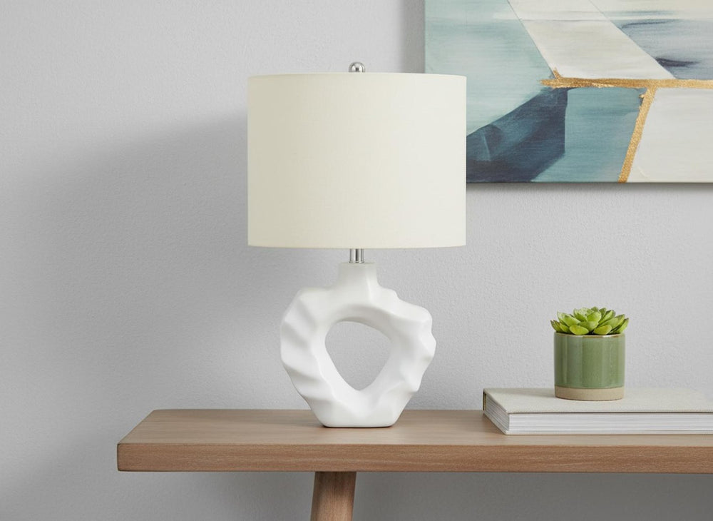 HomeRoots 25" Cream Table Lamp with Abstract Resin Base & Drum Shade – Modern Elegance for Any Room Decor 545865