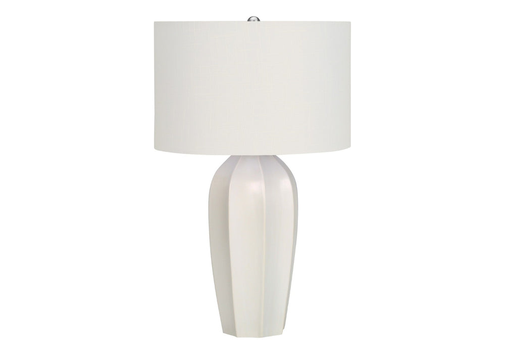 HomeRoots 27" Cream Ceramic Geometric Table Lamp – Elegant Design with Soft Lighting for Any Room's Ambiance 545869