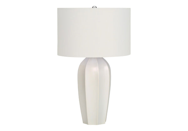 HomeRoots 27" Cream Ceramic Geometric Table Lamp – Elegant Design with Soft Lighting for Any Room's Ambiance 545869