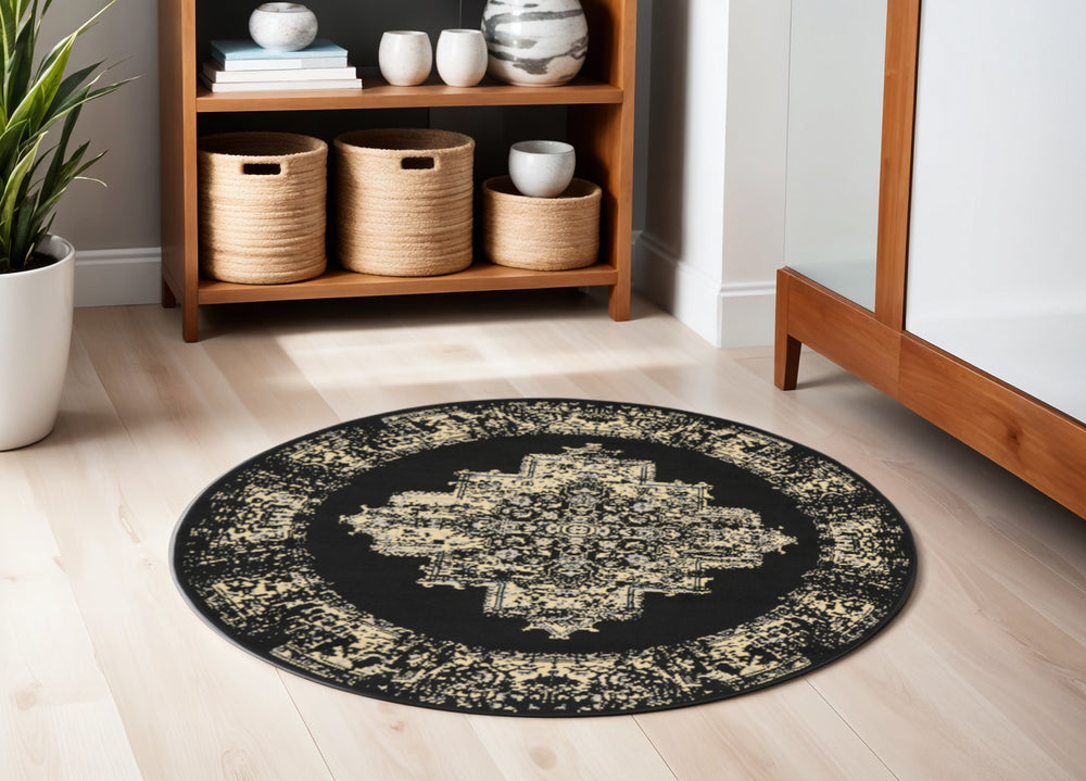 Homeroots 5' Tan And Black Medallion Distressed Non Skid Round Rug  Polypropylene 546026