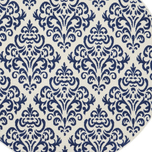 Homeroots 5' Blue And White Round Damask Power Loom Area Rug  Polypropylene 546042