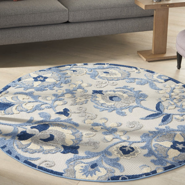 HomeRoots 5' Durable Blue and Gray Round Floral Rug – Stylish Indoor/Outdoor Area Mat for High Traffic Spaces 546651