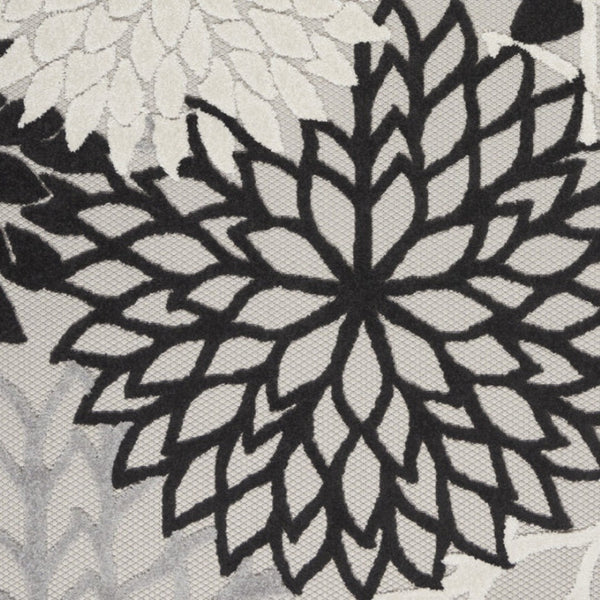 HomeRoots 5' X 8' Elegant Black and White Floral Area Rug – Durable, Water-Resistant for Indoor & Outdoor Use 546664