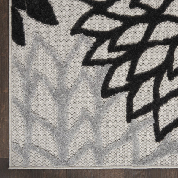 HomeRoots 5' X 8' Elegant Black and White Floral Area Rug – Durable, Water-Resistant for Indoor & Outdoor Use 546664