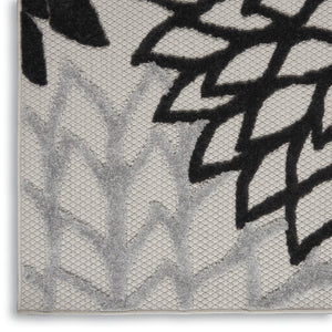 HomeRoots 5' X 8' Elegant Black and White Floral Area Rug – Durable, Water-Resistant for Indoor & Outdoor Use 546664