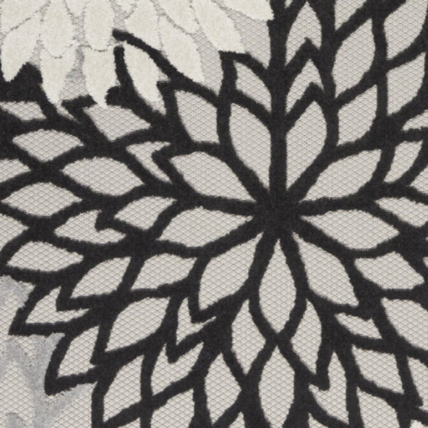 HomeRoots 5' X 8' Elegant Black and White Floral Area Rug – Durable, Water-Resistant for Indoor & Outdoor Use 546664