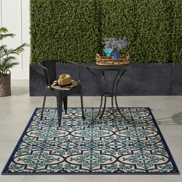 HomeRoots 5' Navy Blue and Ivory Trellis Area Rug - Timeless Indoor/Outdoor Style for High-Traffic Spaces 5' X 8' 546669