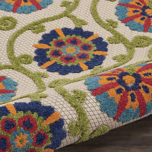HomeRoots 7' Beautiful Floral Indoor/Outdoor Area Rug in Navy, Beige, Green, Blue & Red - Durable & Versatile! 546803