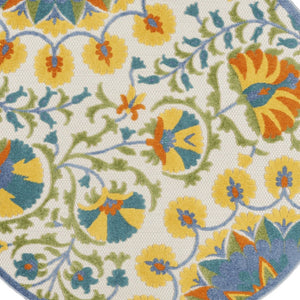 HomeRoots 5' Vibrant Round Floral Area Rug for Indoor/Outdoor Spaces - Durable, Easy-Clean, Stylish Design 5' X 5' 546812