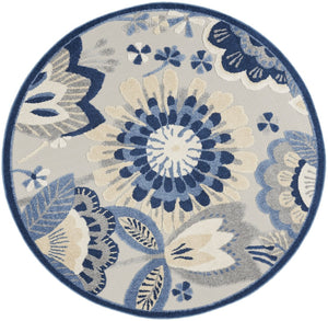 HomeRoots 5' Blue and Gray Floral Area Rug - Durable Indoor/Outdoor Design for Stylish High-Traffic Spaces 5' Round 546835
