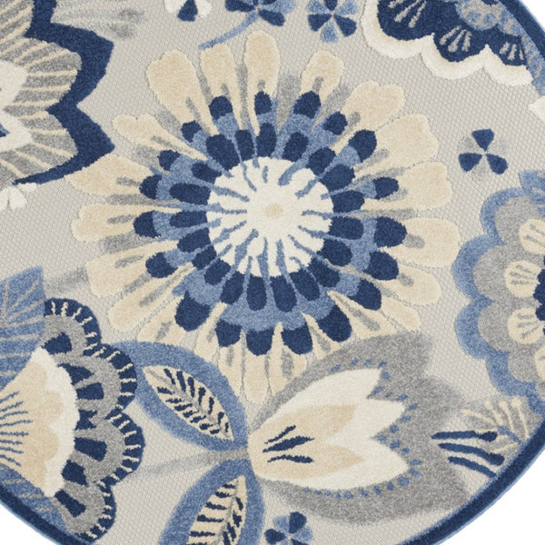 HomeRoots 5' Blue and Gray Floral Area Rug - Durable Indoor/Outdoor Design for Stylish High-Traffic Spaces 5' Round 546835