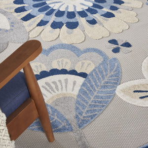 HomeRoots 5' Blue and Gray Floral Area Rug - Durable Indoor/Outdoor Design for Stylish High-Traffic Spaces 7' X 10' 546841