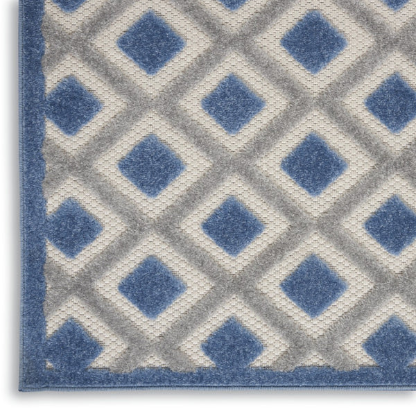 HomeRoots 5' Blue and Gray Geometric Area Rug - Durable Indoor/Outdoor Carpet for High-Traffic Spaces 546856
