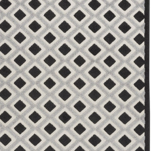 HomeRoots 6' Black and White Geometric Area Rug - Durable Indoor/Outdoor Rug for High-Traffic Spaces & Easy Care 546860